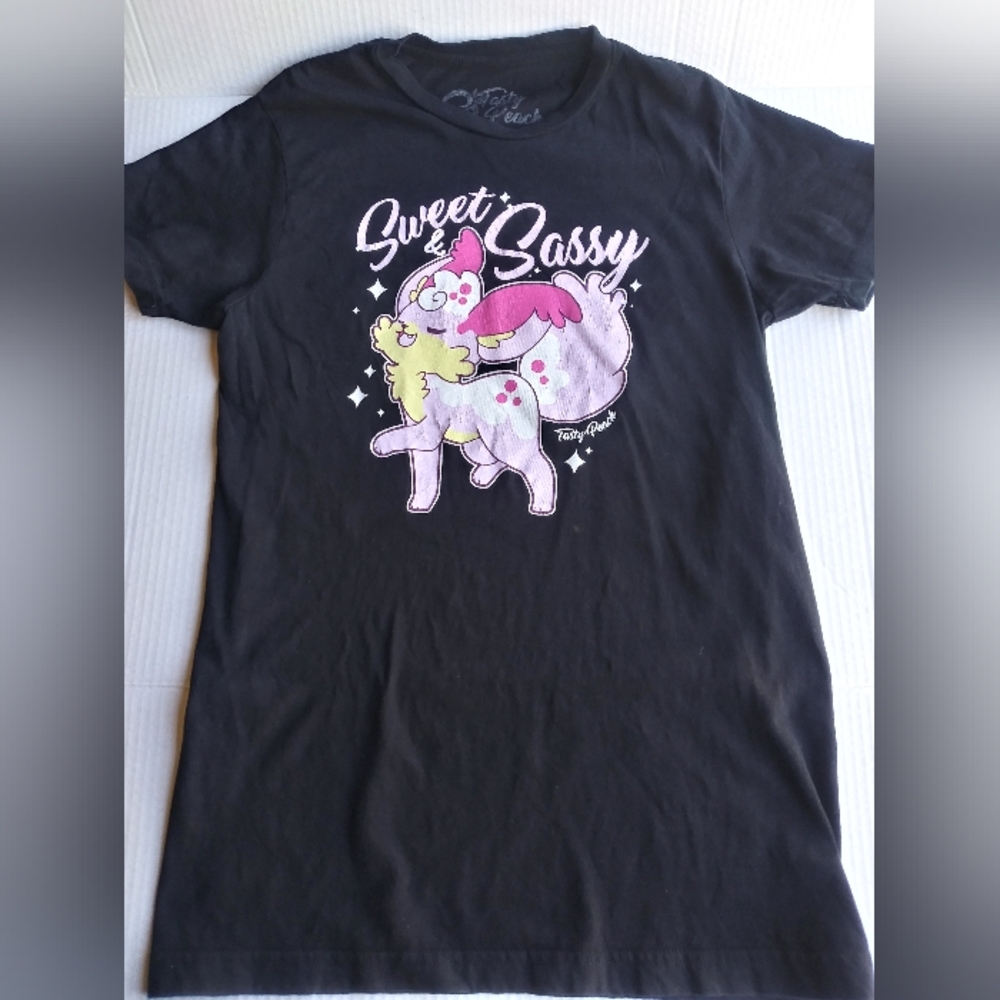 Sweet Sassy Boyfriend Fit Girls T-Shirt size medium by Tasty Peach